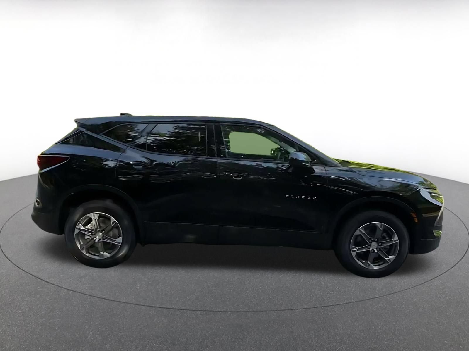 Thumbnail: 2026 Chevrolet Blazer - 15