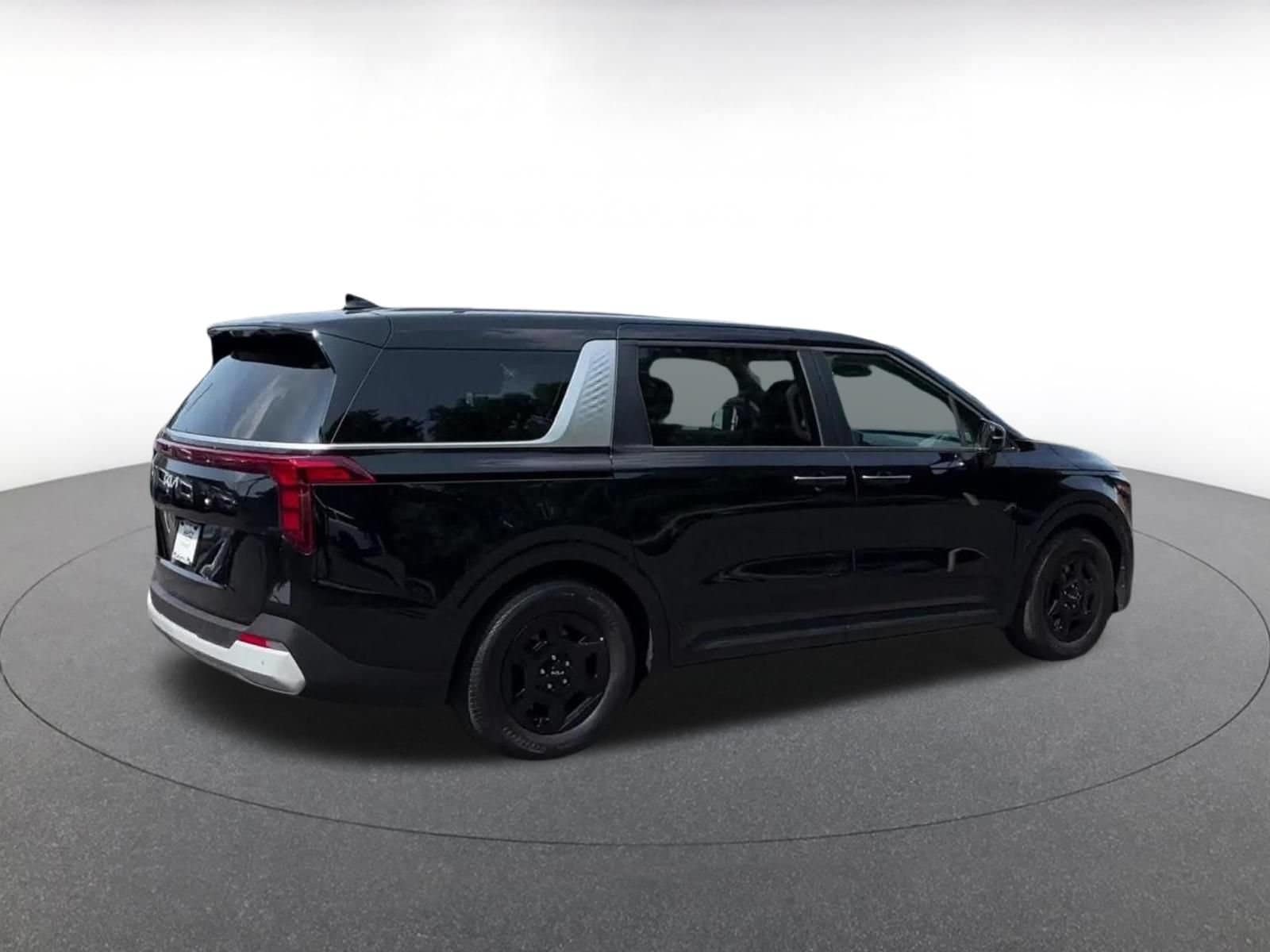 Thumbnail: 2026 Kia Carnival - 14