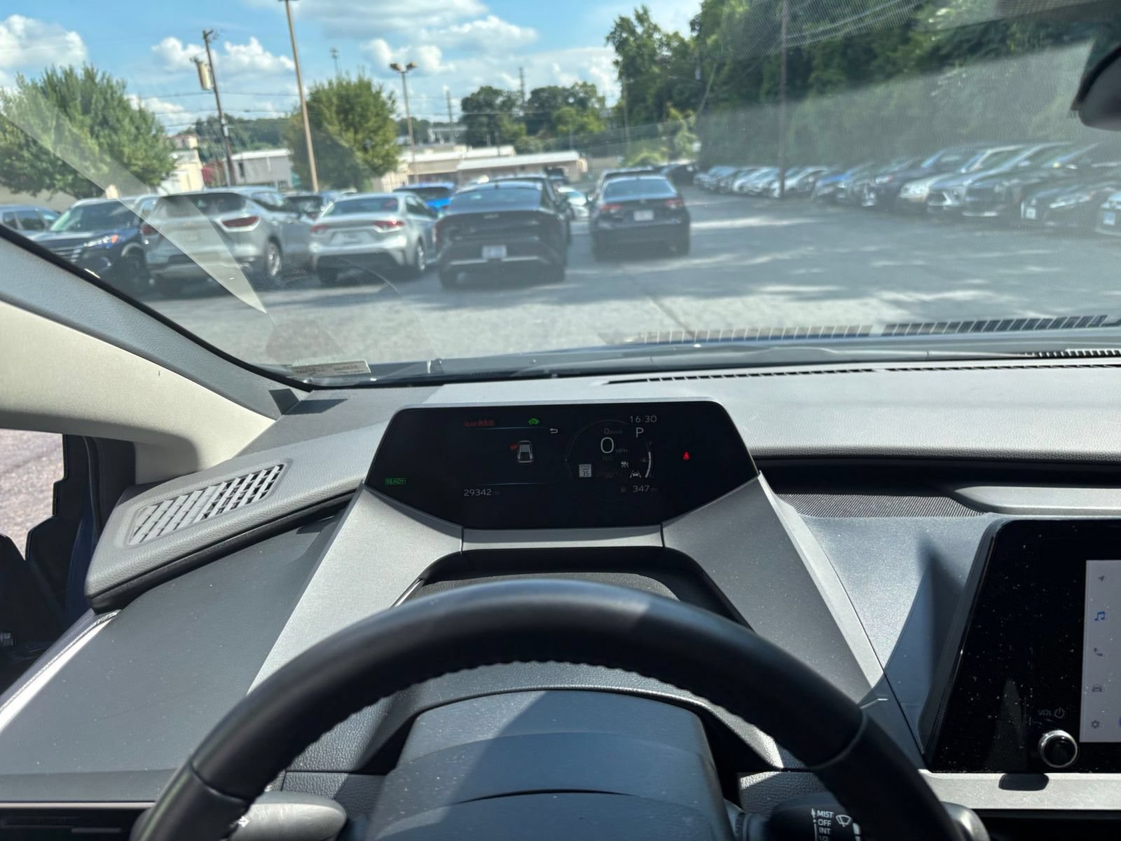 Thumbnail: 2025 Toyota Prius - 28