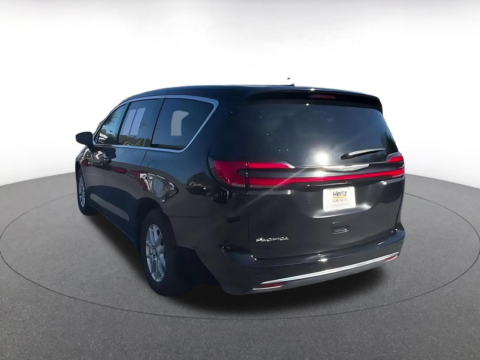 Thumbnail: 2024 Chrysler Pacifica - 9