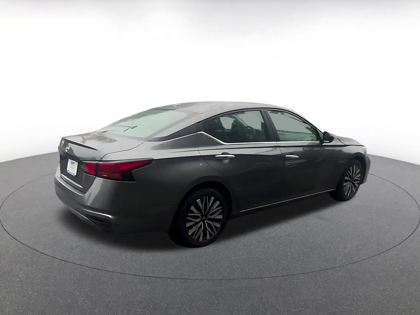 Thumbnail: 2025 Nissan Altima - 13