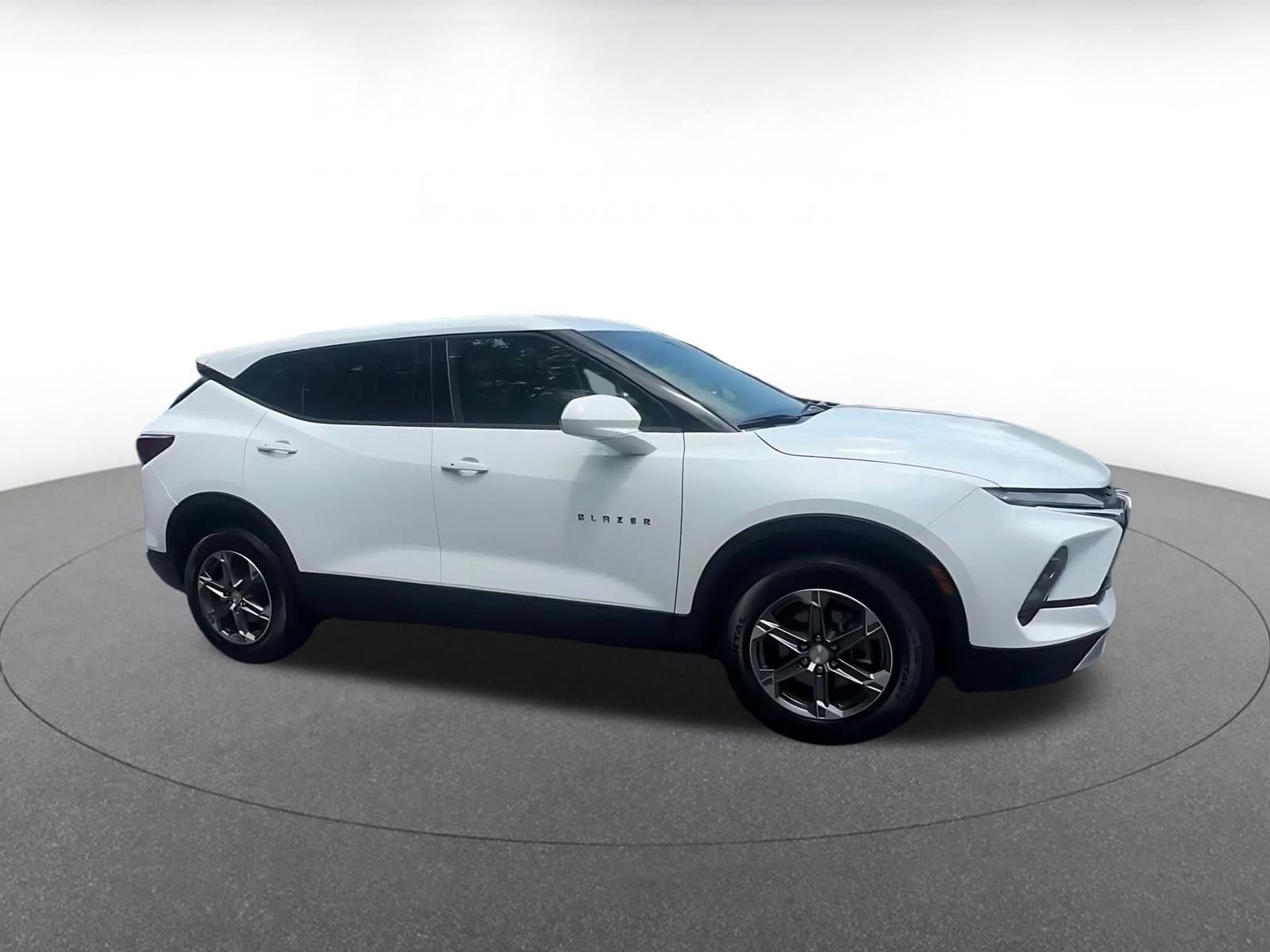 Thumbnail: 2025 Chevrolet Blazer - 2