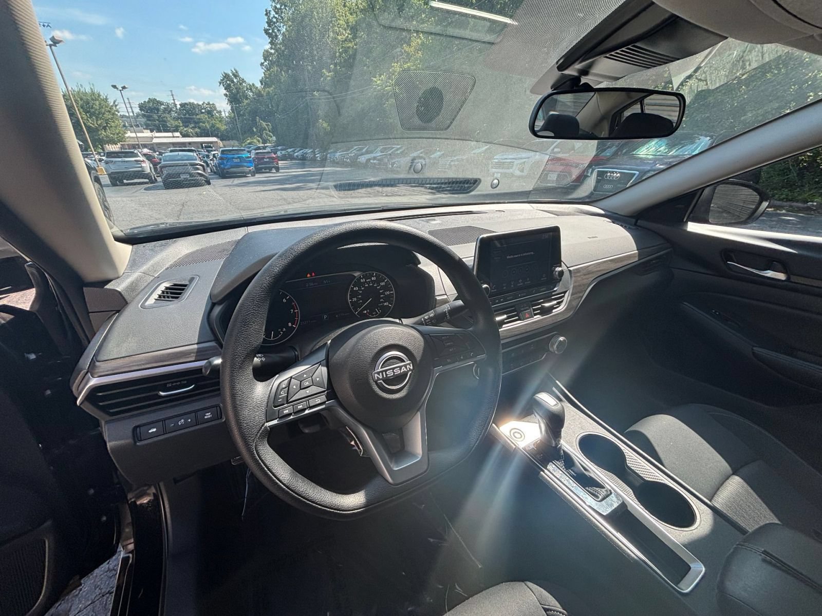 Thumbnail: 2025 Nissan Altima - 32