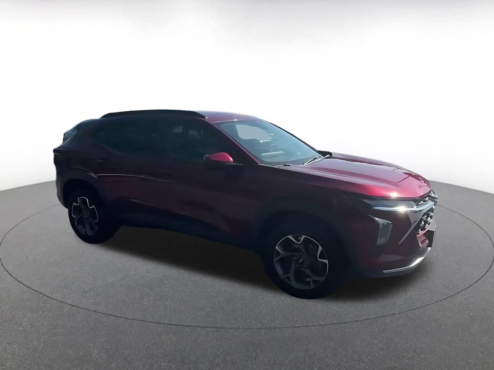 Thumbnail: 2025 Chevrolet Trax - 2
