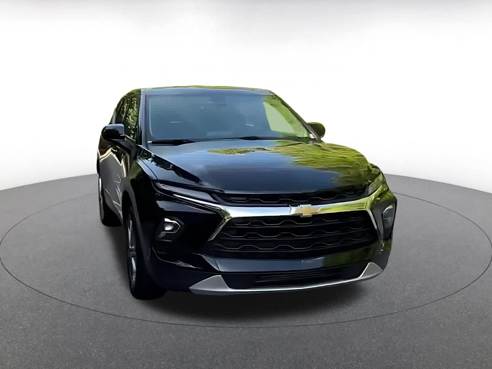 Thumbnail: 2026 Chevrolet Blazer - 3