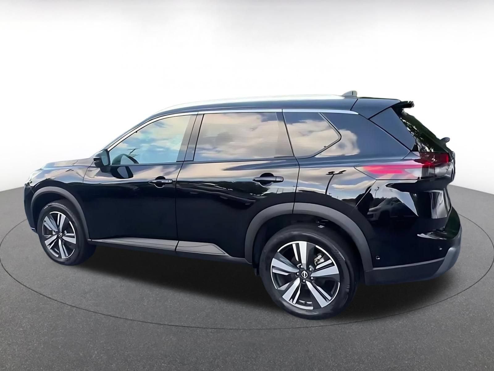 Thumbnail: 2026 Nissan Rogue - 9