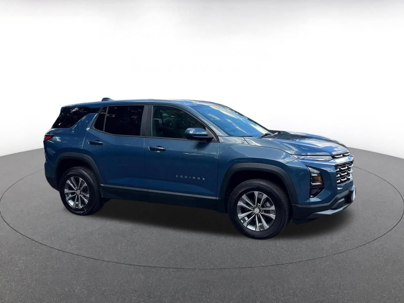 Thumbnail: 2025 Chevrolet Equinox - 2
