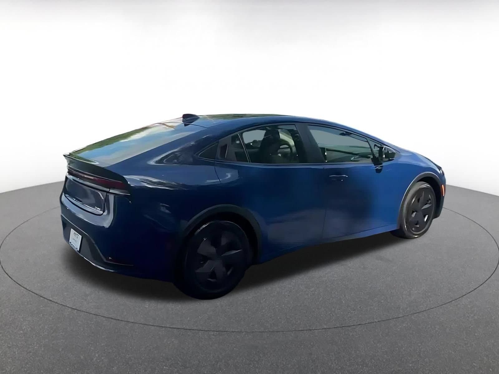 Thumbnail: 2025 Toyota Prius - 14
