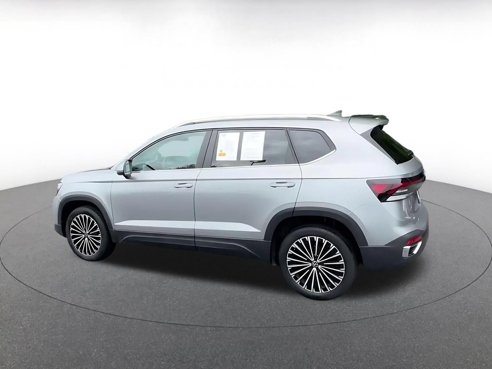Thumbnail: 2026 Volkswagen Taos - 9