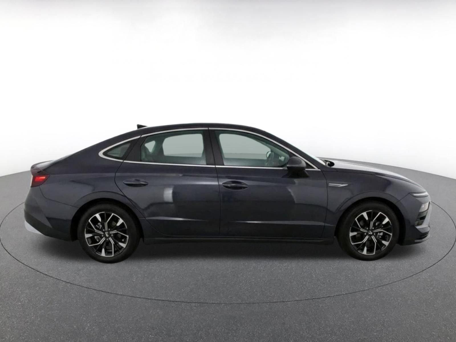 Thumbnail: 2025 Hyundai Sonata - 10