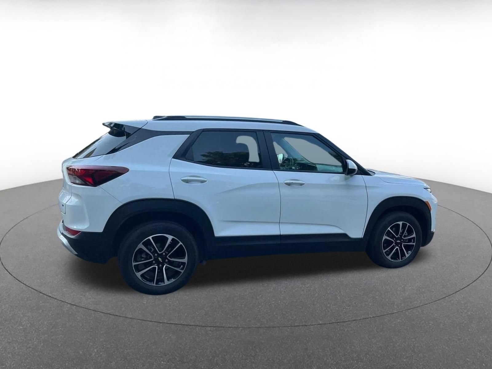 Thumbnail: 2025 Chevrolet TrailBlazer - 16
