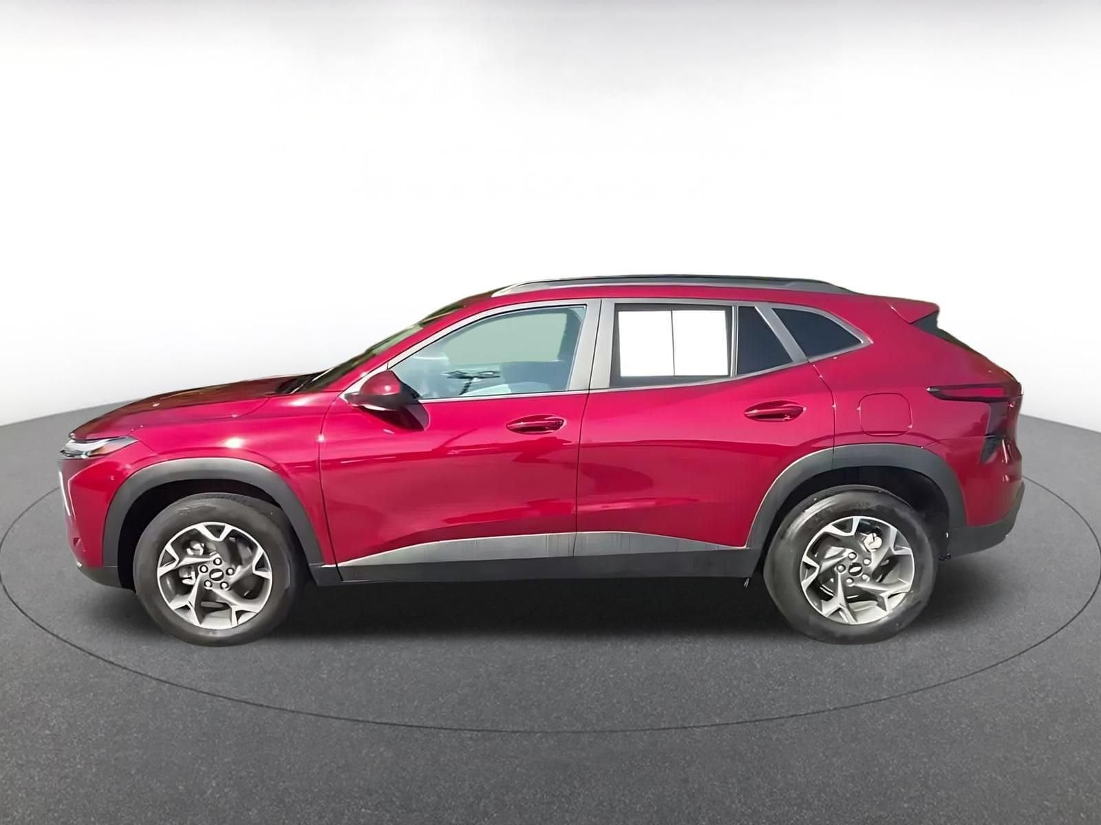 Thumbnail: 2025 Chevrolet Trax - 7