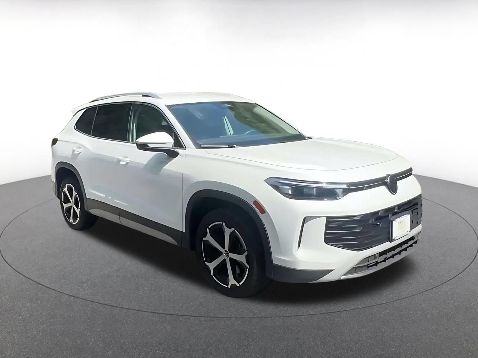 Thumbnail: 2026 Volkswagen Tiguan - 3