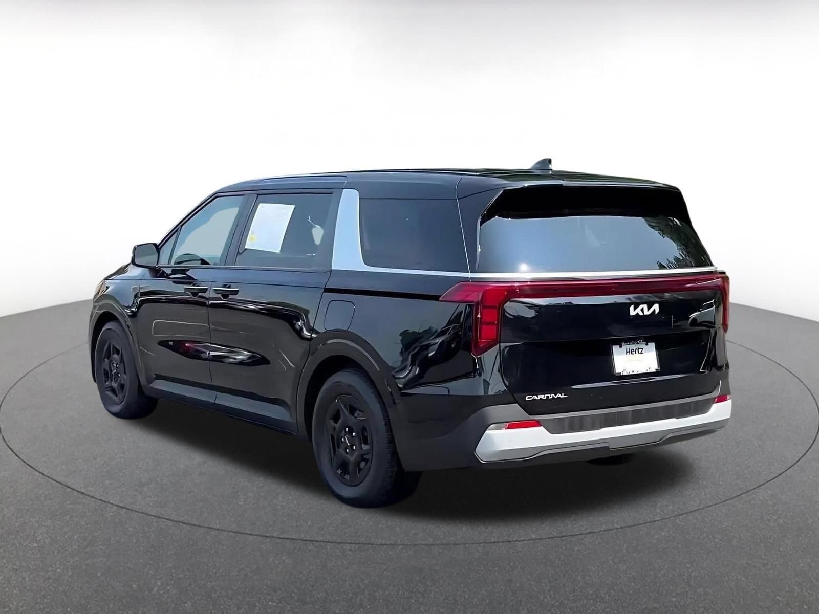 Thumbnail: 2026 Kia Carnival - 10