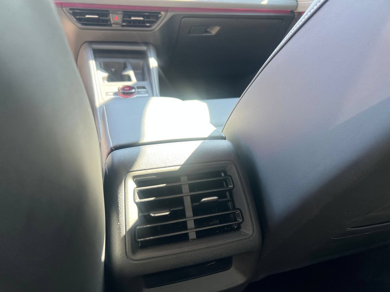 Thumbnail: 2026 Volkswagen Tiguan - 21