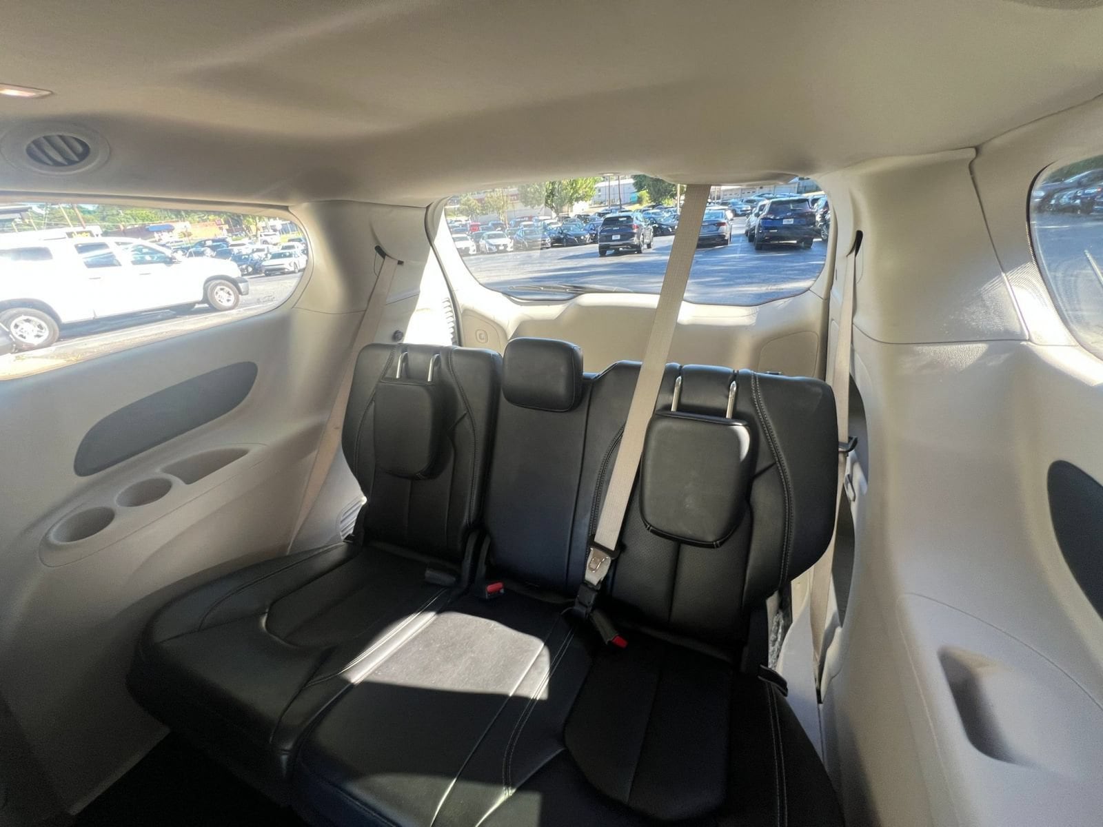 Thumbnail: 2024 Chrysler Pacifica - 29