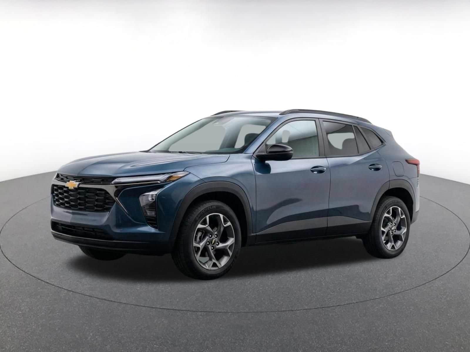 Thumbnail: 2025 Chevrolet Trax - 3