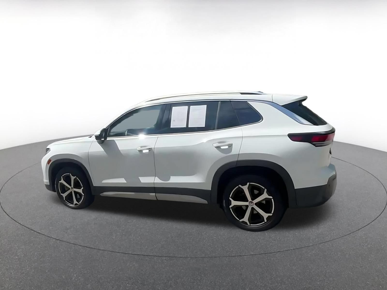 Thumbnail: 2026 Volkswagen Tiguan - 9