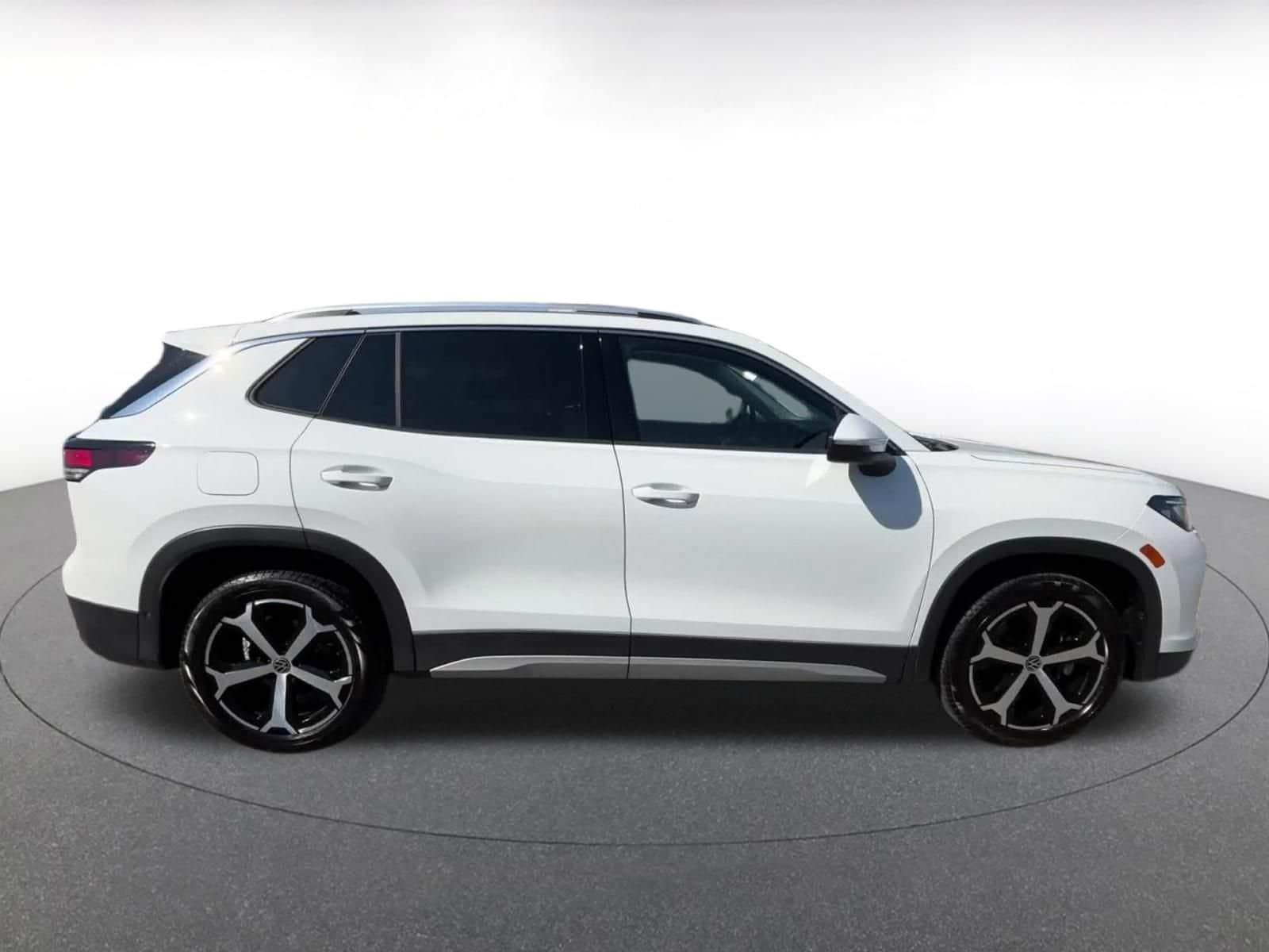 Thumbnail: 2026 Volkswagen Tiguan - 15