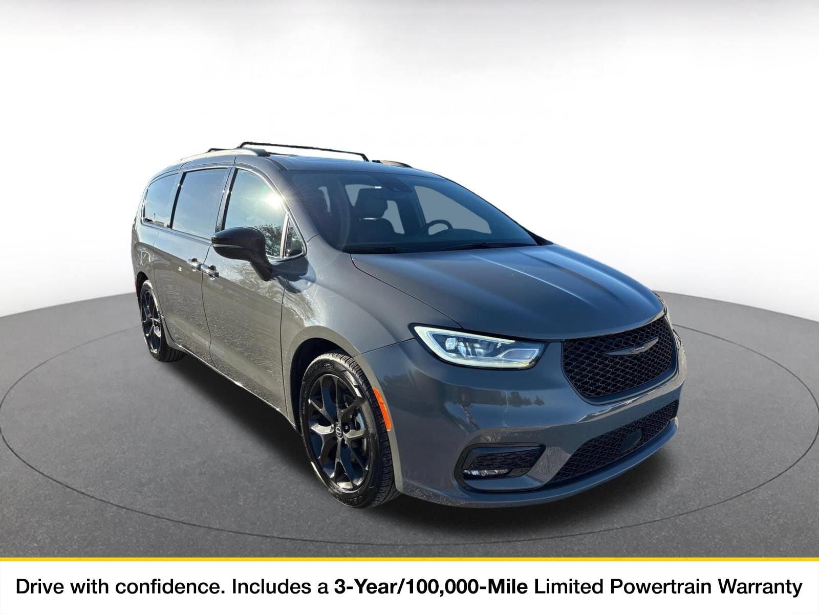 Thumbnail: 2025 Chrysler Pacifica - 1