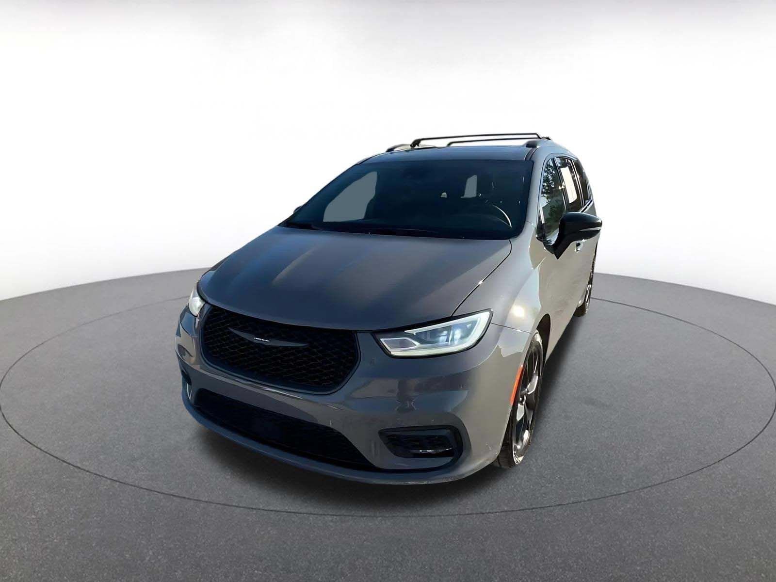 Thumbnail: 2025 Chrysler Pacifica - 6