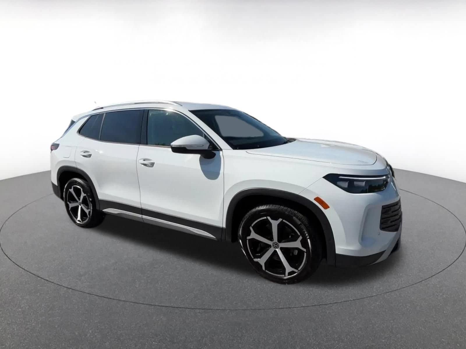 Thumbnail: 2026 Volkswagen Tiguan - 2