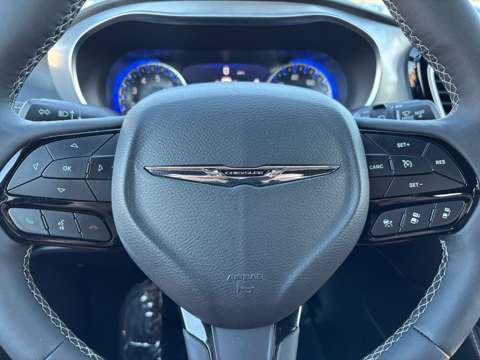 Thumbnail: 2025 Chrysler Pacifica - 30