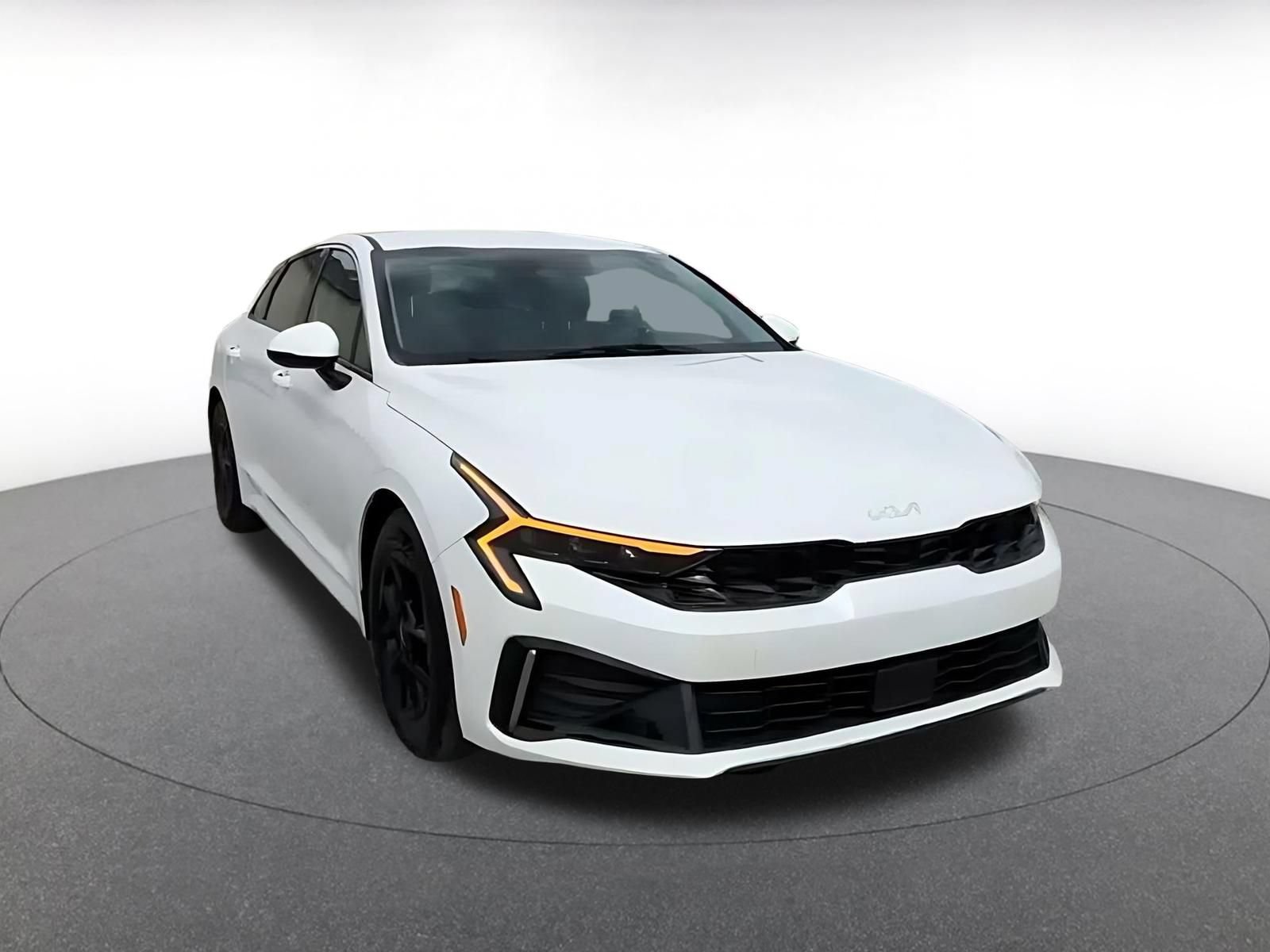Thumbnail: 2025 Kia K5 - 3