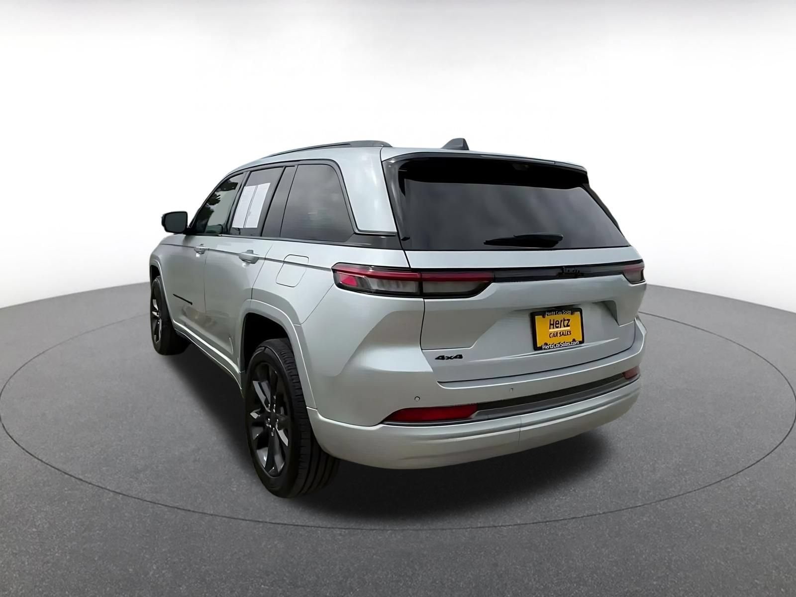 Thumbnail: 2026 Jeep Grand Cherokee - 10