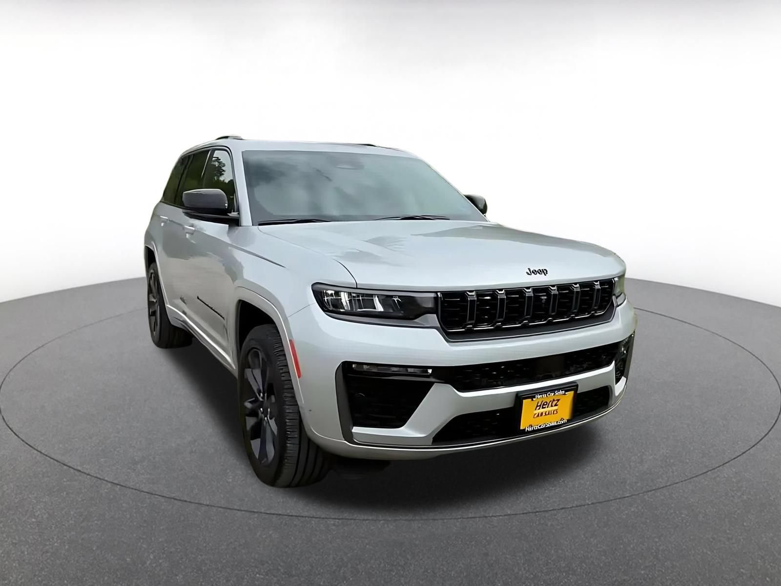 Thumbnail: 2026 Jeep Grand Cherokee - 3