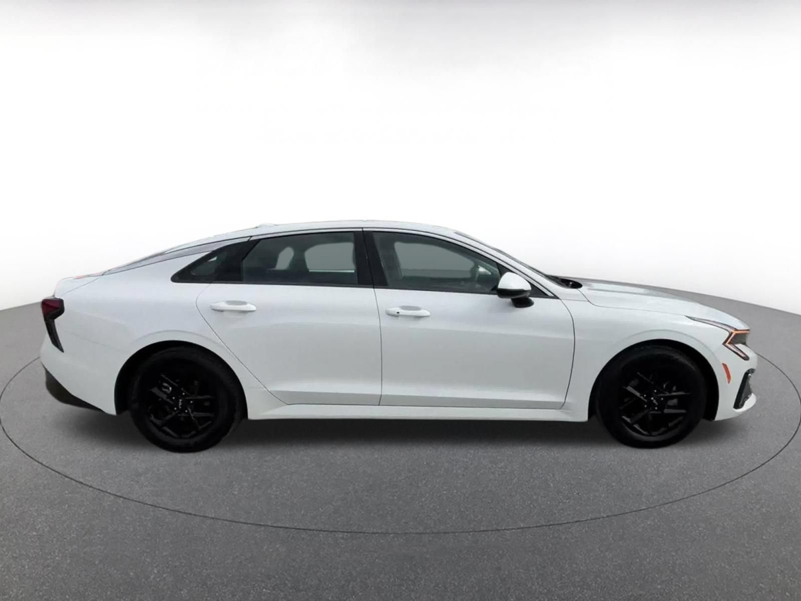 Thumbnail: 2025 Kia K5 - 15
