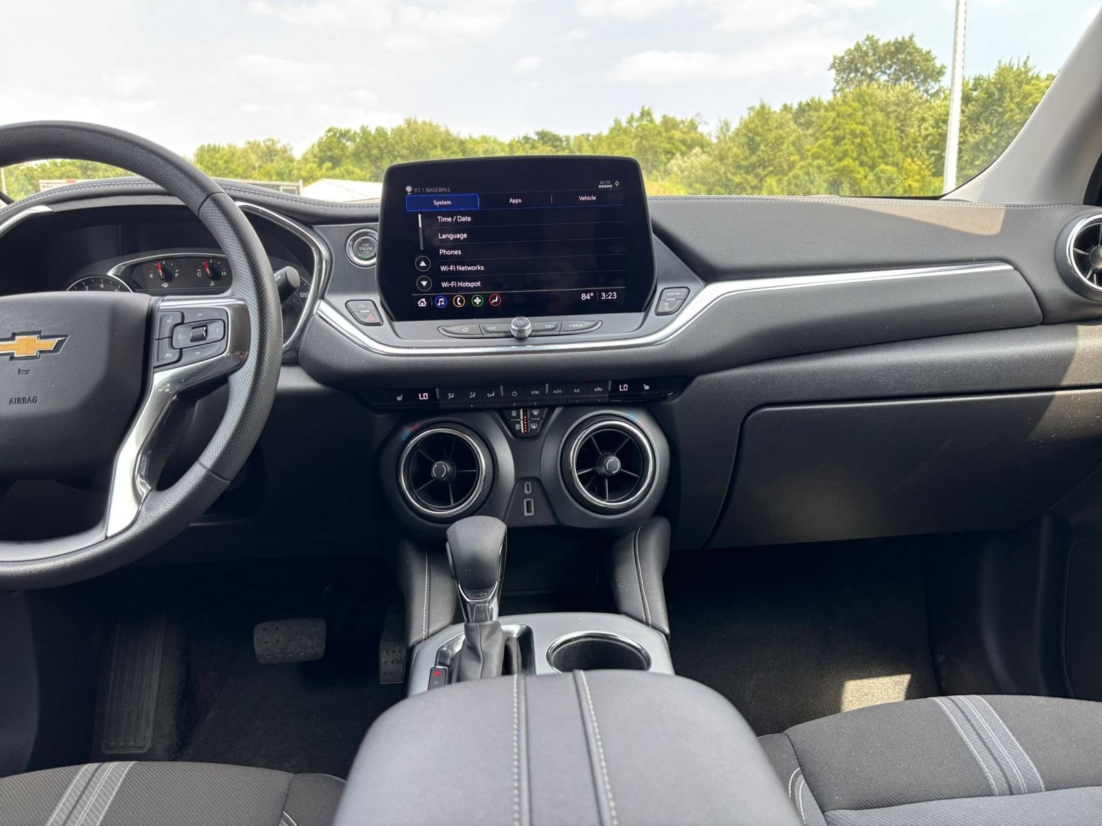 Thumbnail: 2025 Chevrolet Blazer - 16