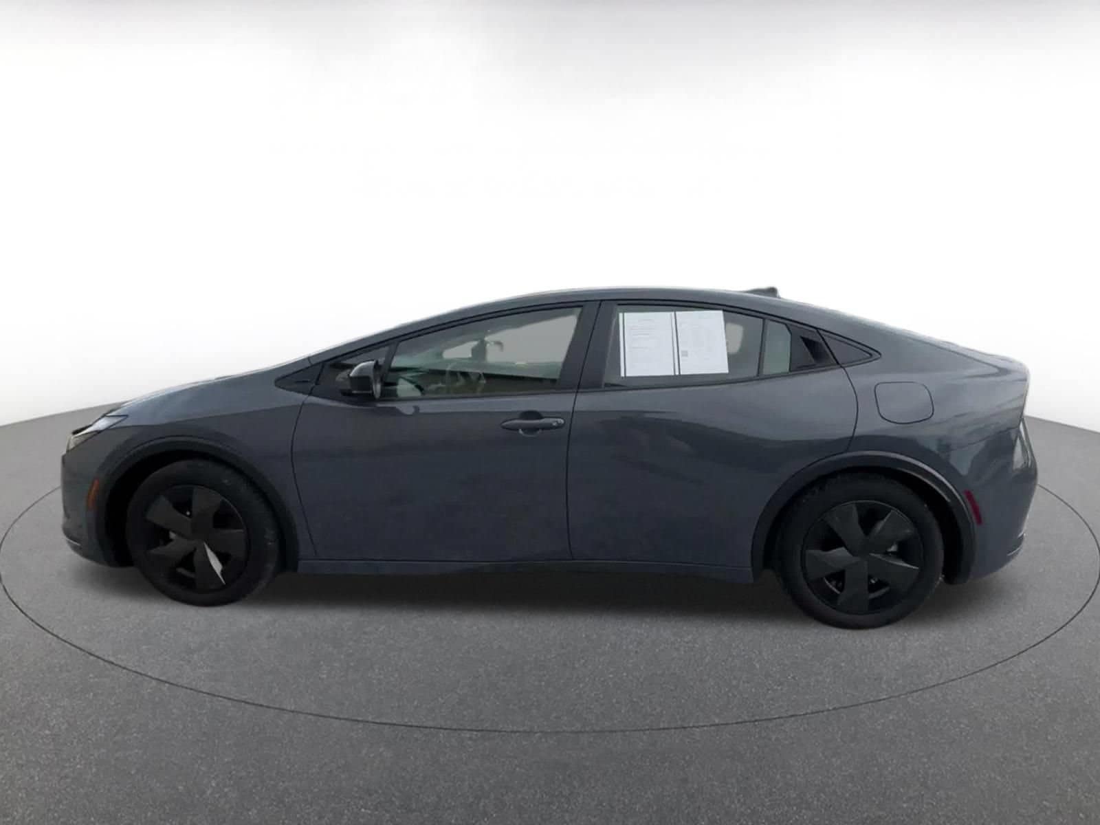 Thumbnail: 2025 Toyota Prius - 8