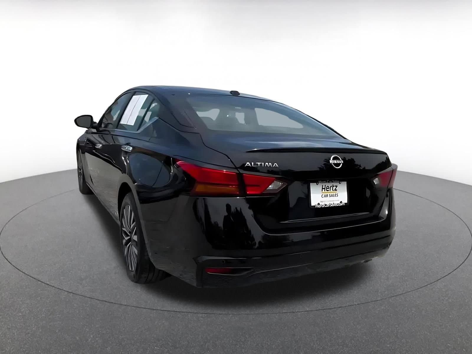 Thumbnail: 2025 Nissan Altima - 10