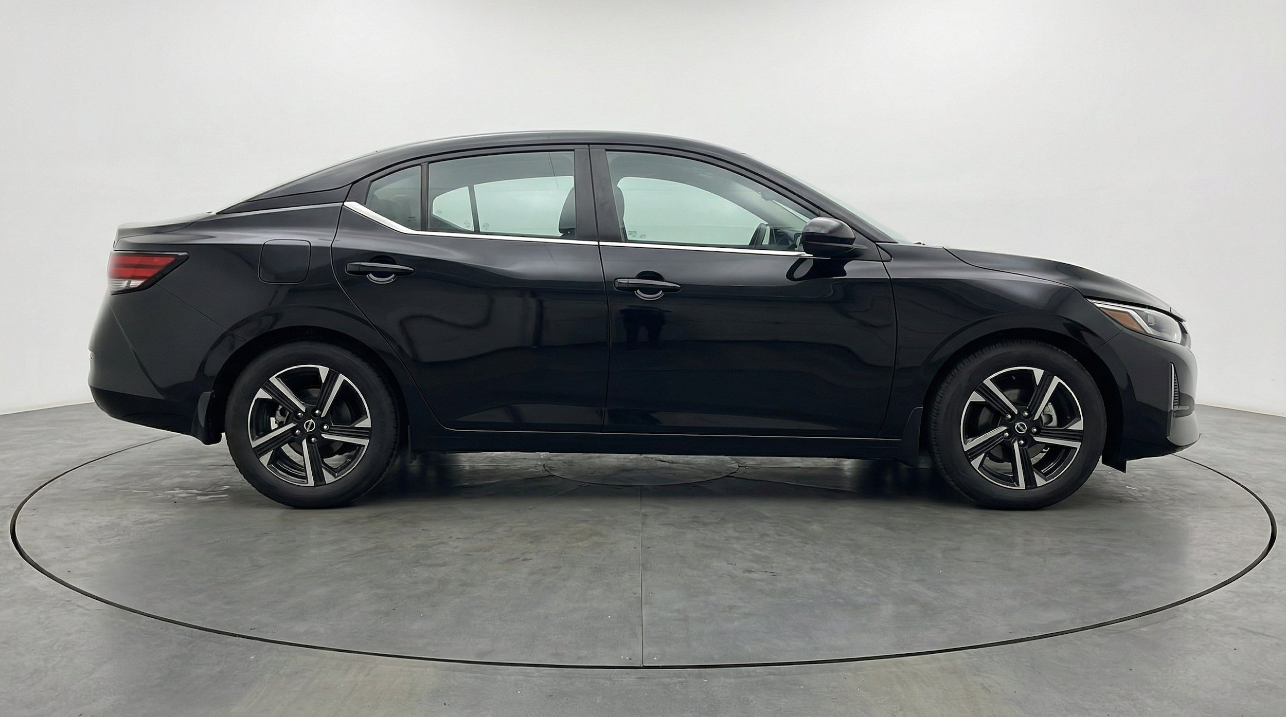 Thumbnail: 2025 Nissan Sentra - 10