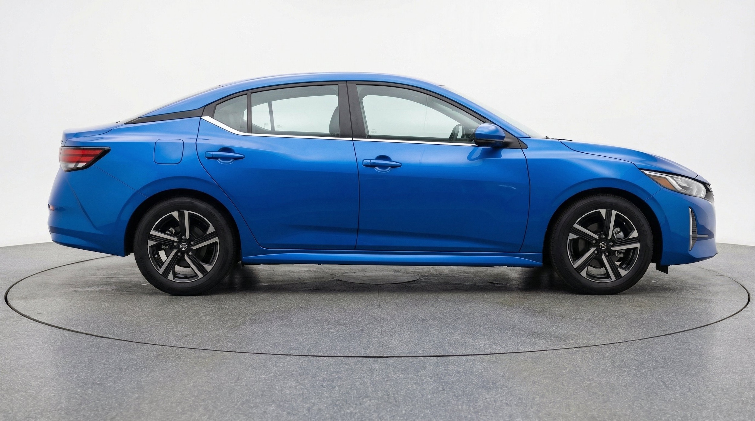 Thumbnail: 2025 Nissan Sentra - 10