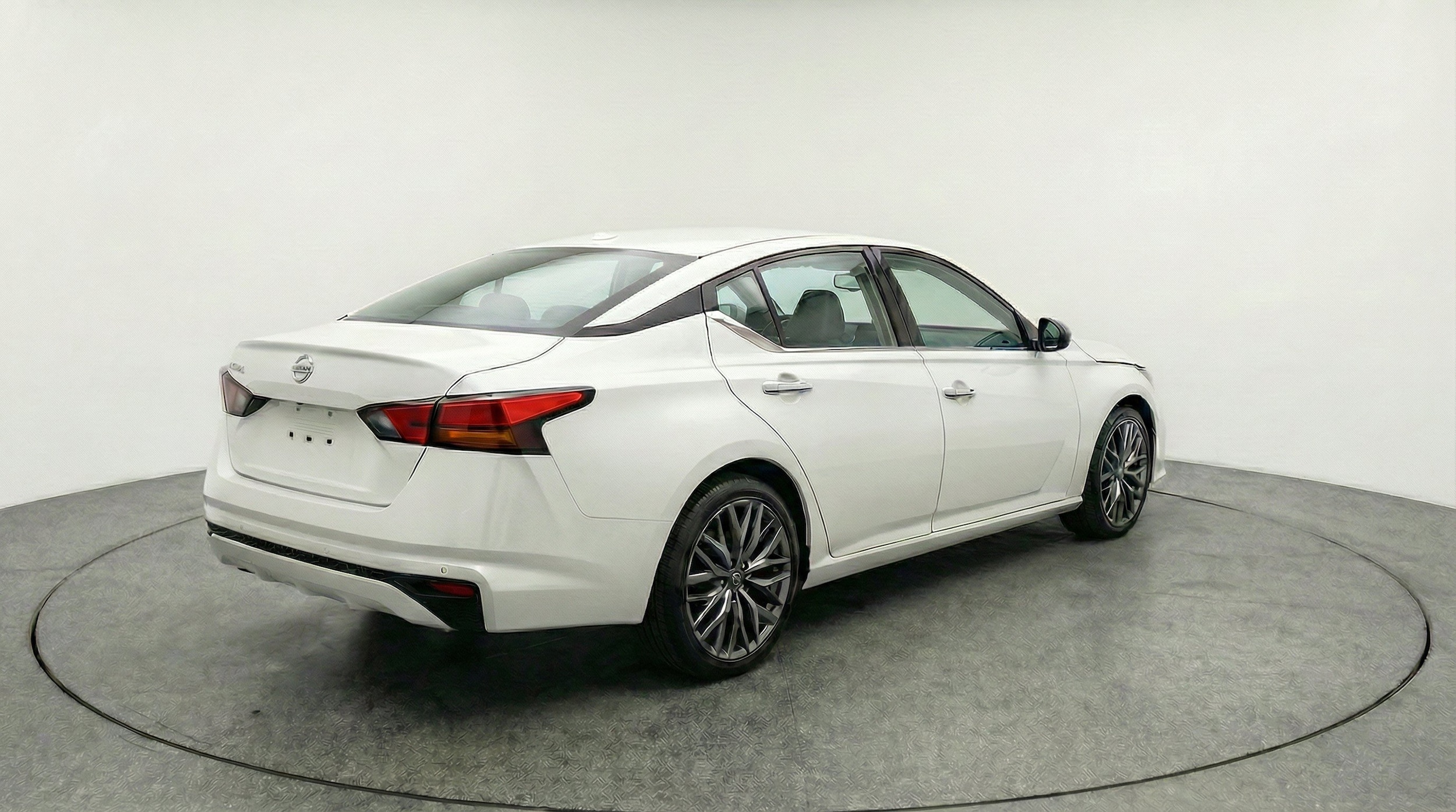 Thumbnail: 2025 Nissan Altima - 9