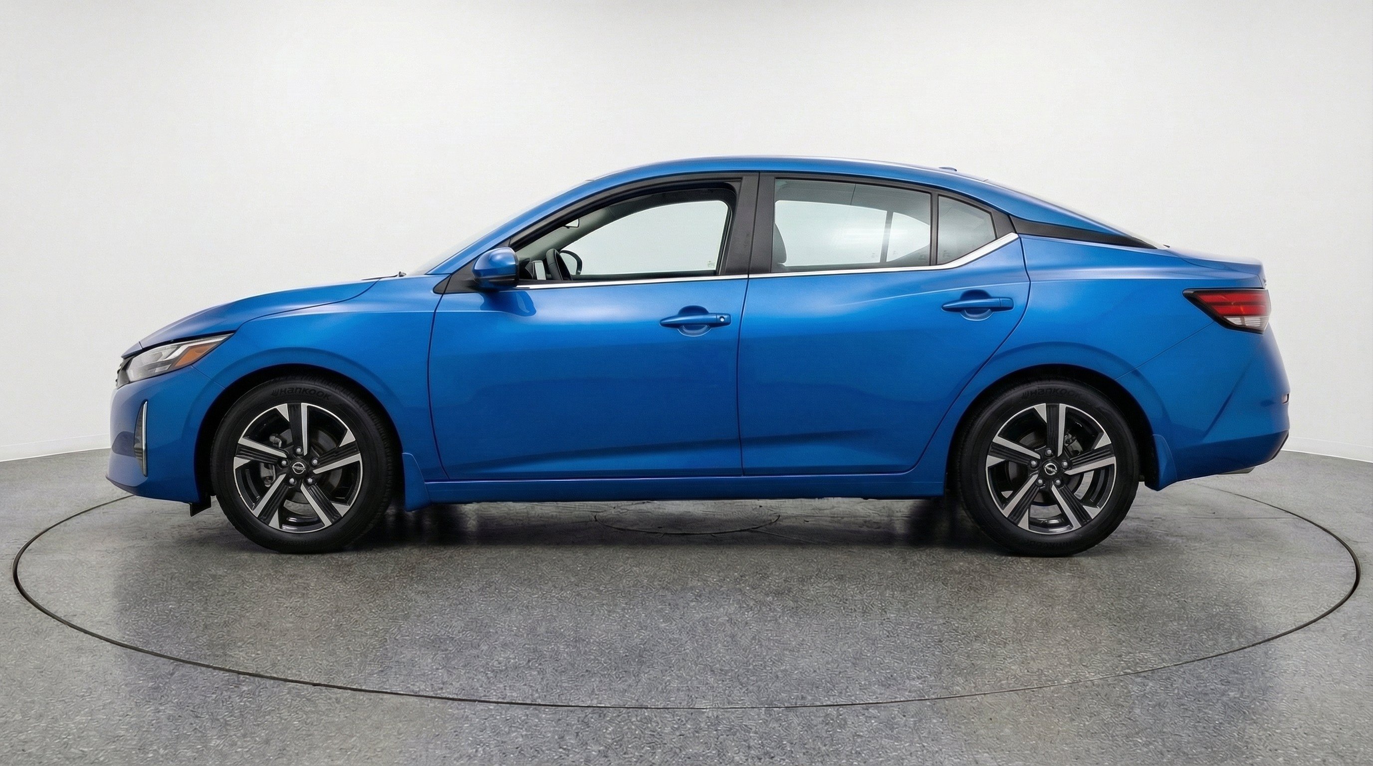 Thumbnail: 2025 Nissan Sentra - 5