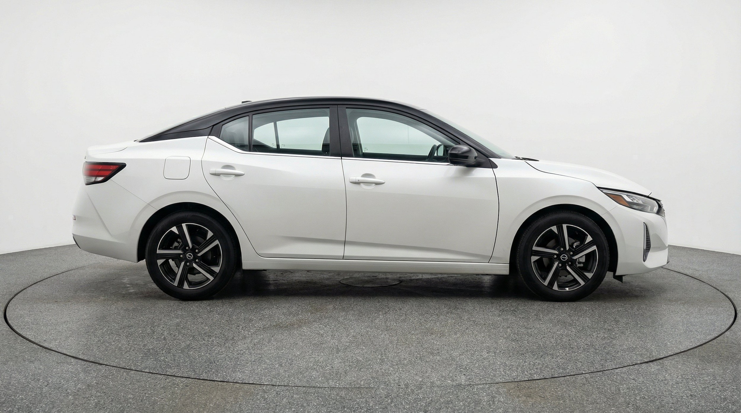 Thumbnail: 2025 Nissan Sentra - 11