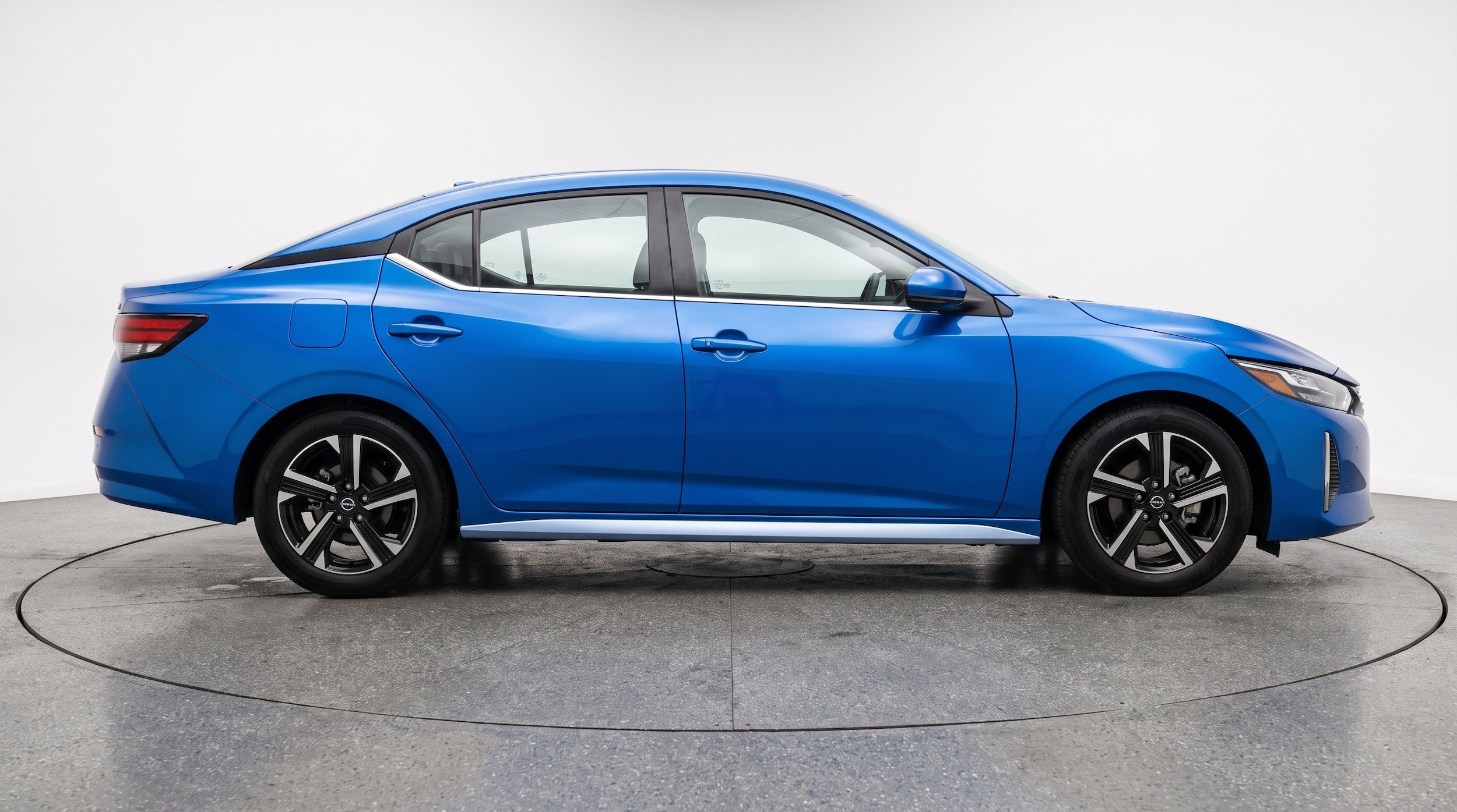 Thumbnail: 2025 Nissan Sentra - 10