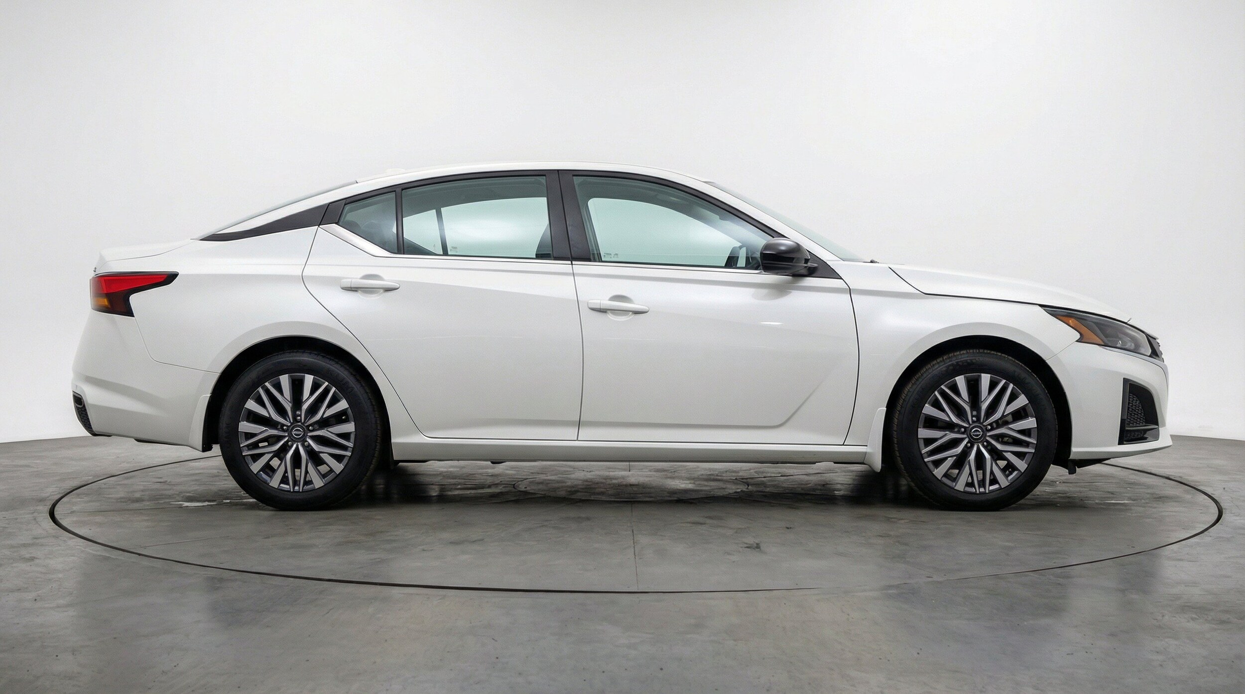Thumbnail: 2025 Nissan Altima - 10