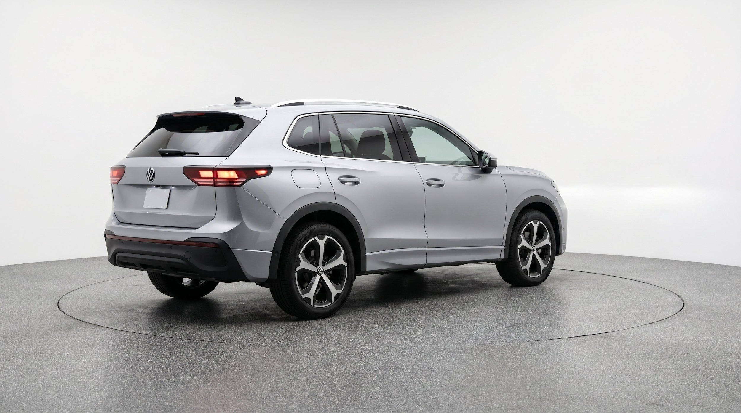 Thumbnail: 2026 Volkswagen Tiguan - 9
