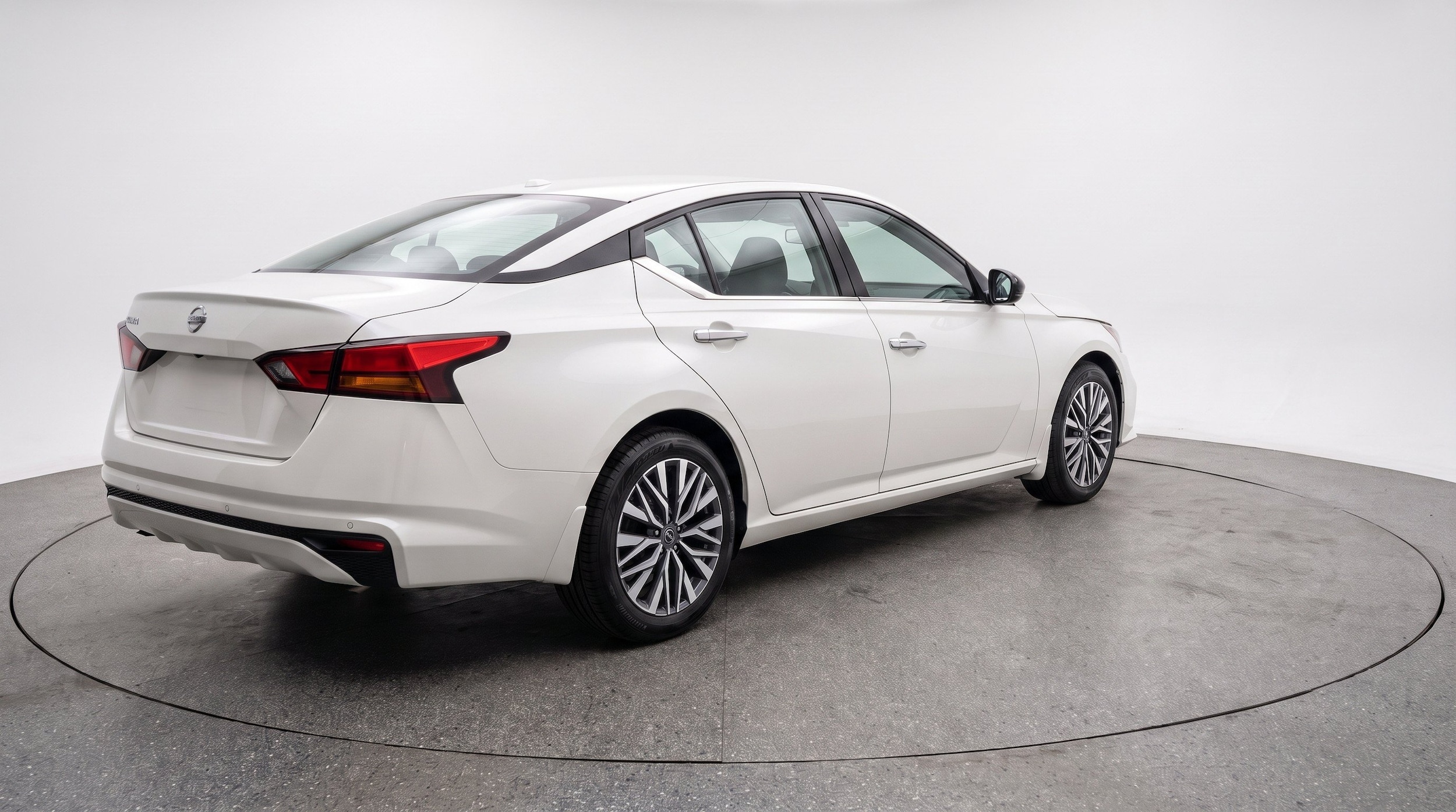Thumbnail: 2025 Nissan Altima - 9