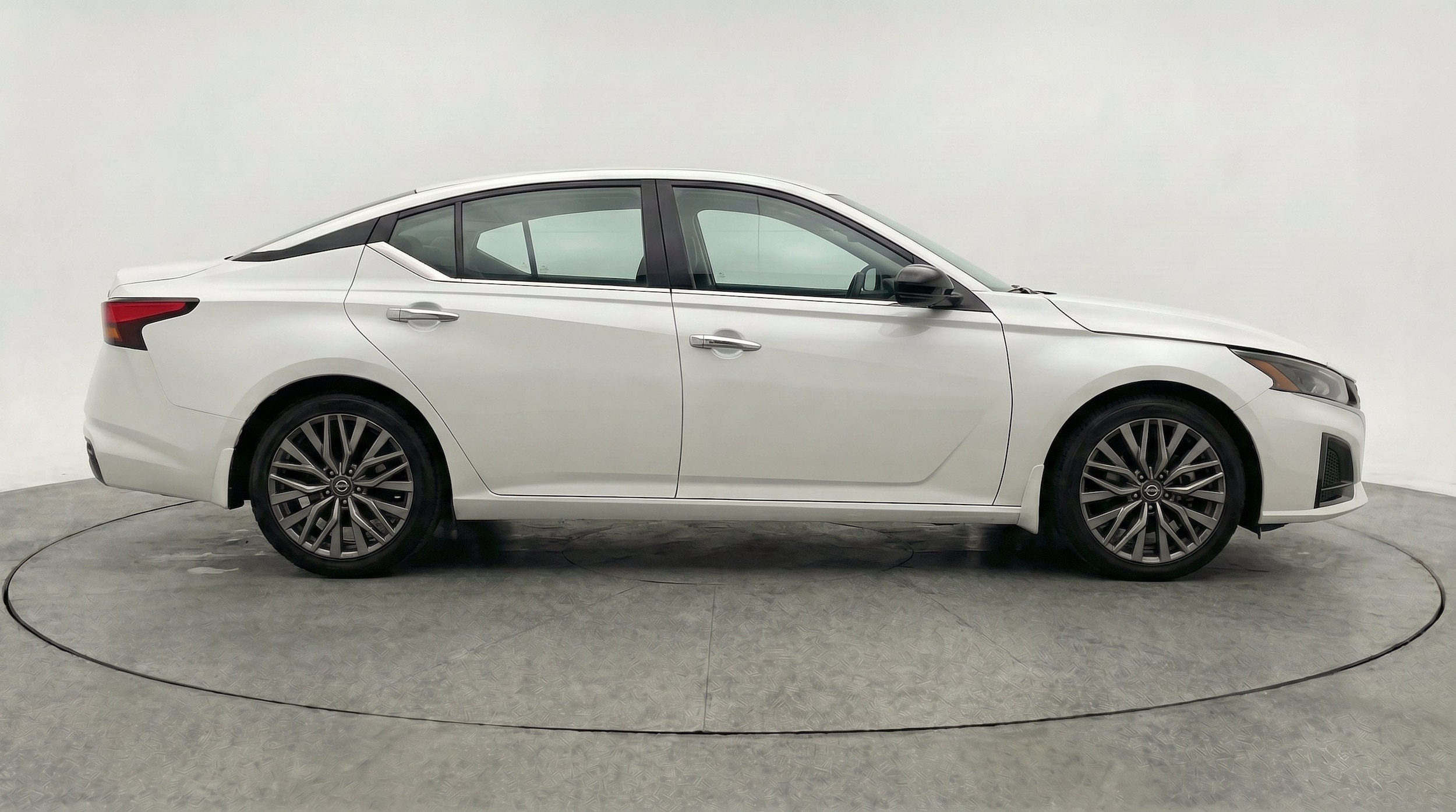 Thumbnail: 2025 Nissan Altima - 11