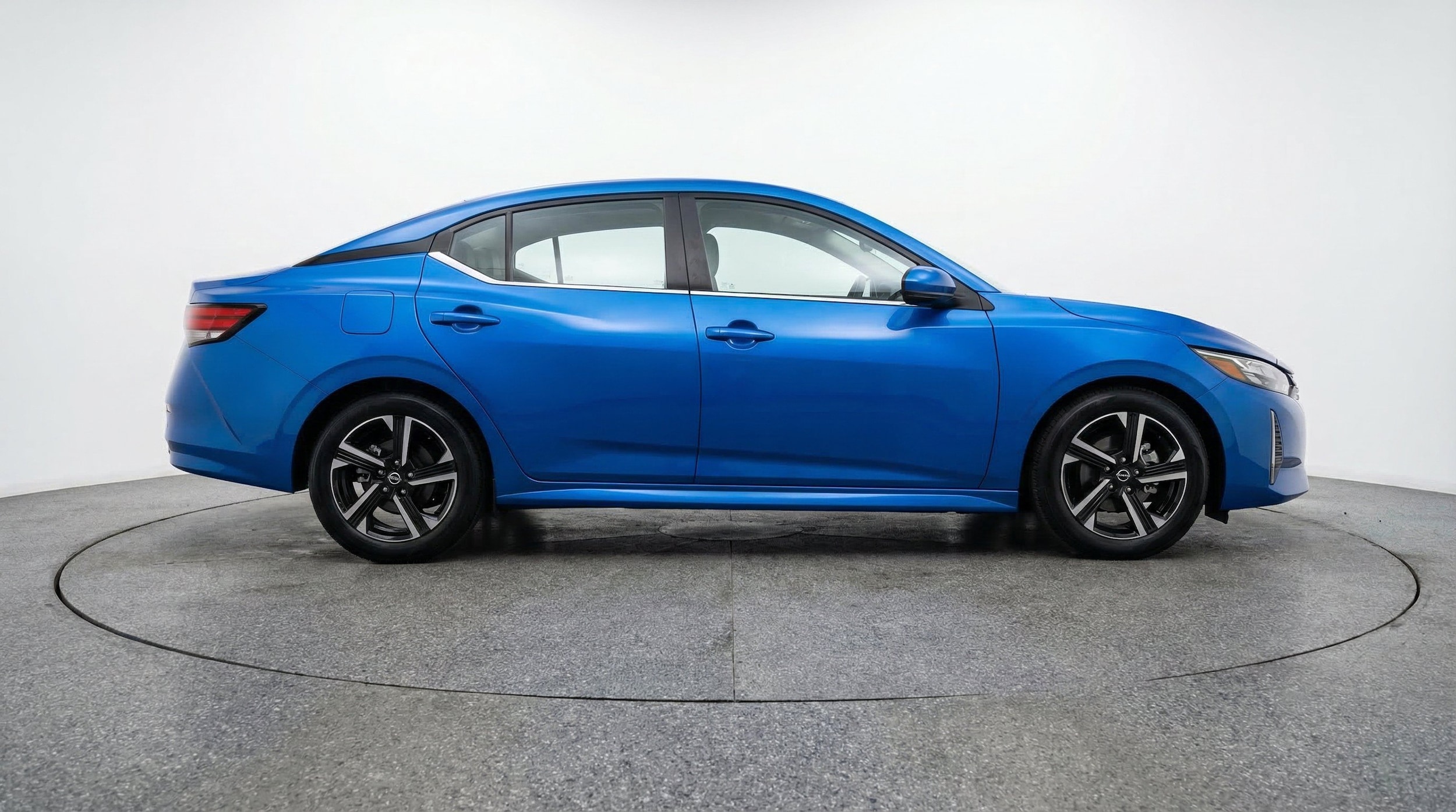 Thumbnail: 2025 Nissan Sentra - 10