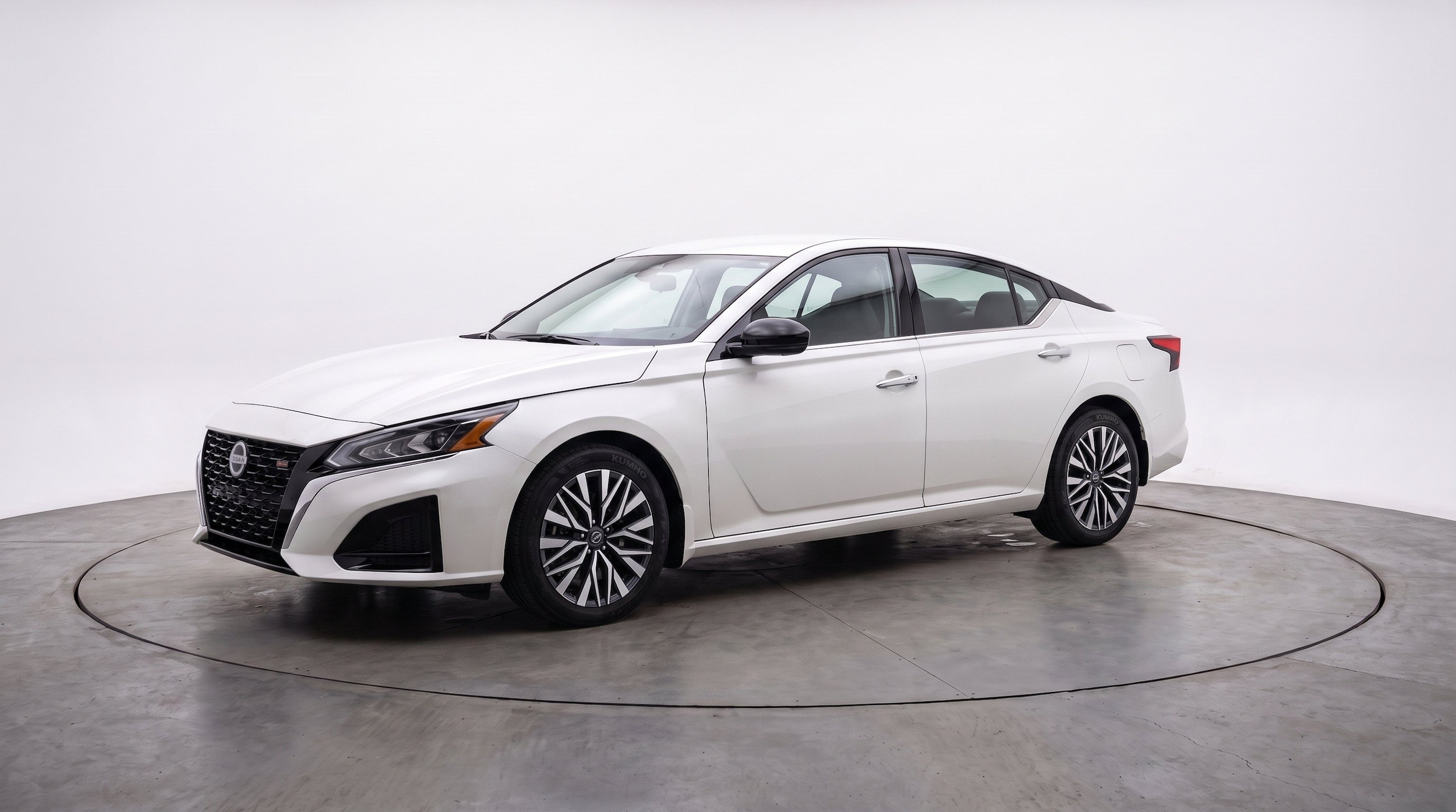 Thumbnail: 2025 Nissan Altima - 3