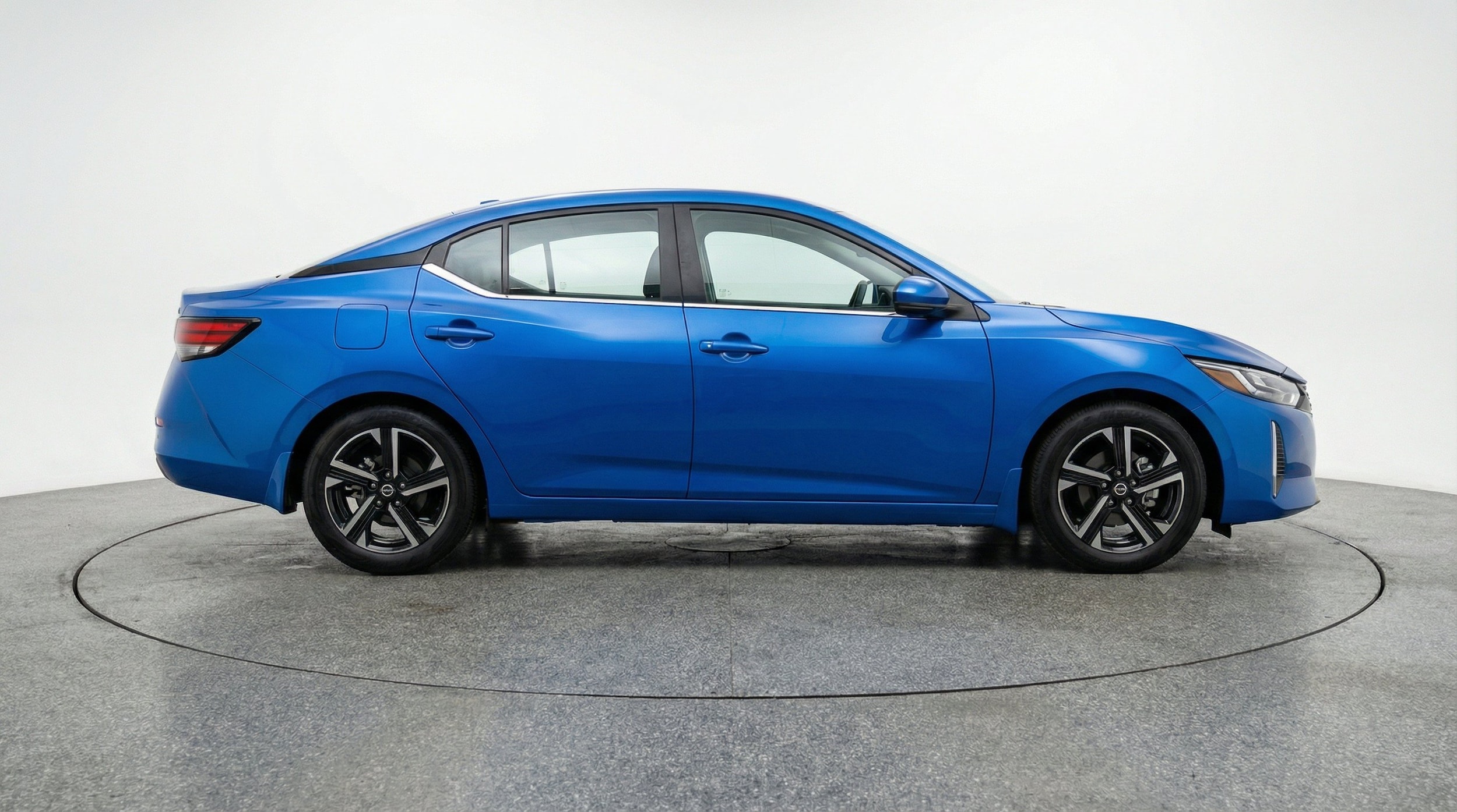 Thumbnail: 2025 Nissan Sentra - 10