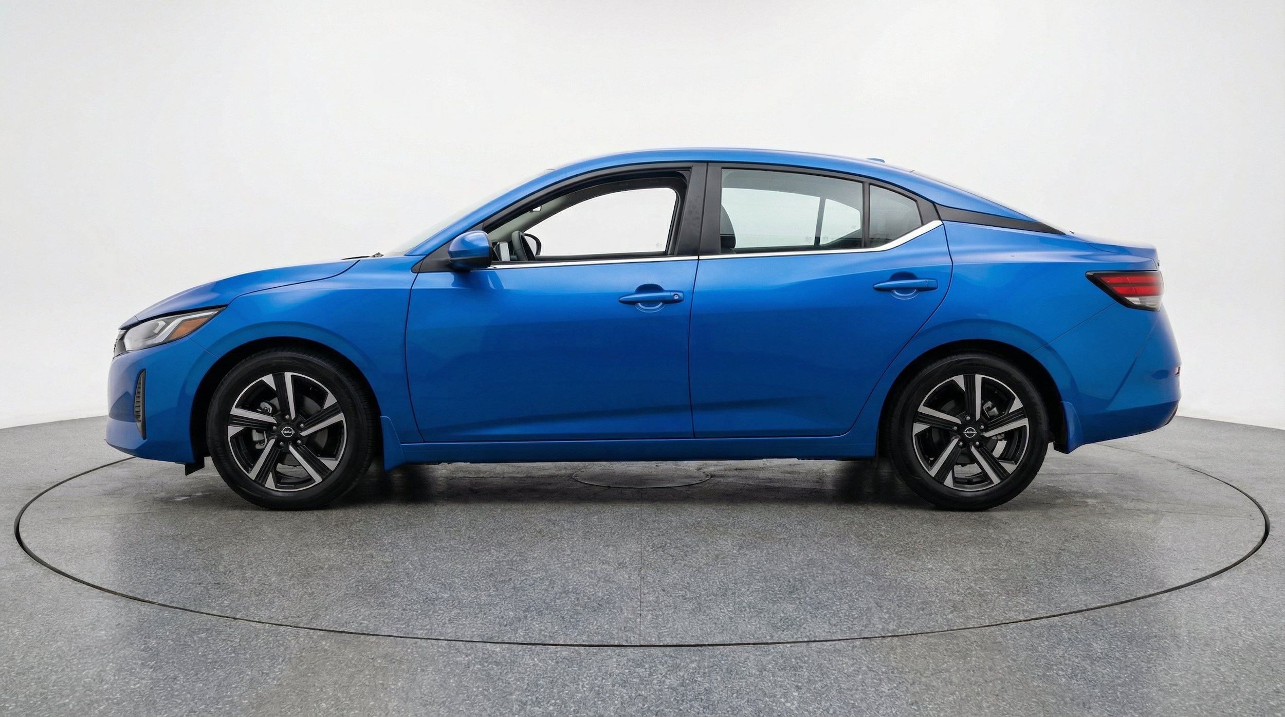 Thumbnail: 2025 Nissan Sentra - 5