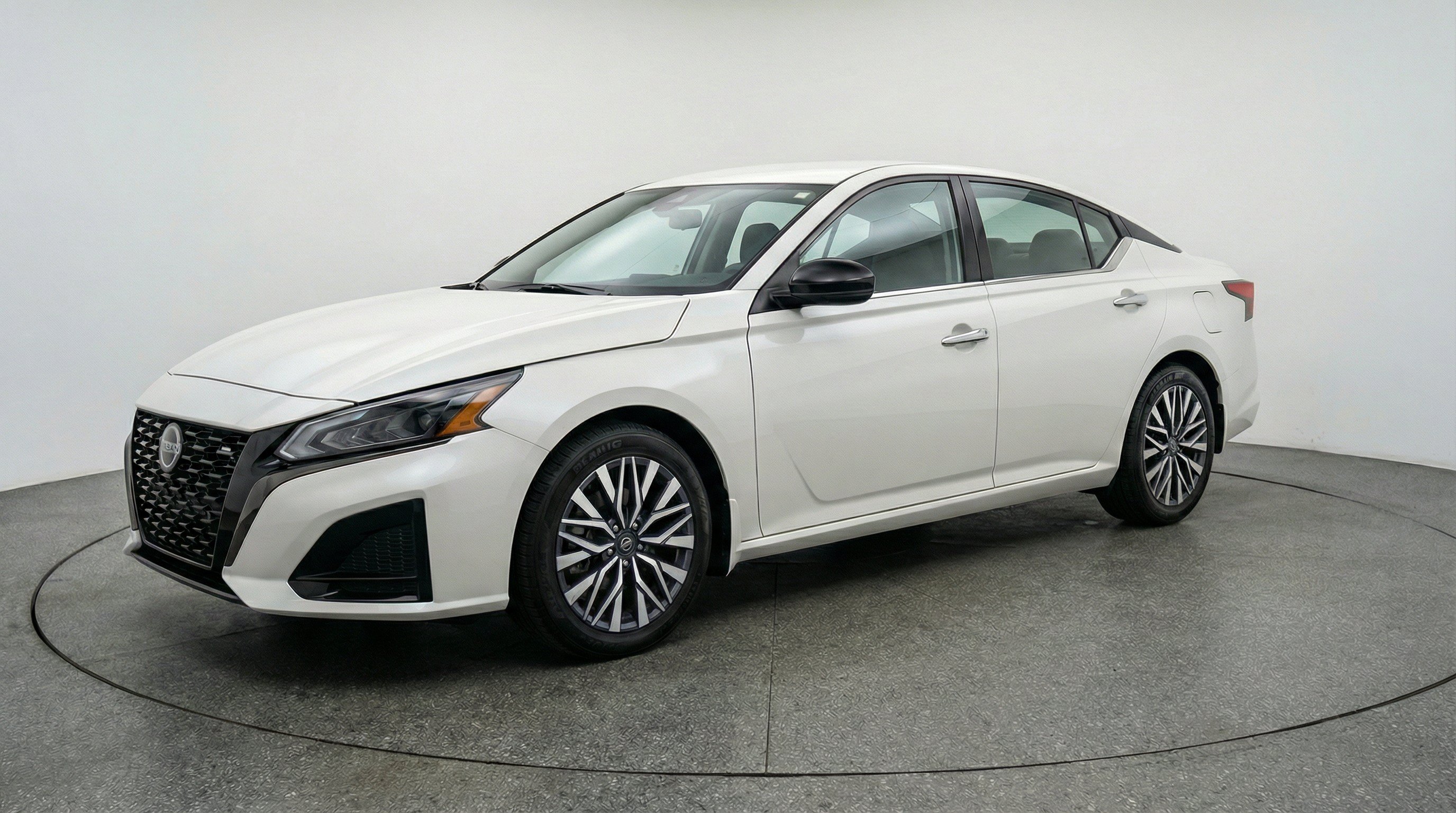 Thumbnail: 2025 Nissan Altima - 3