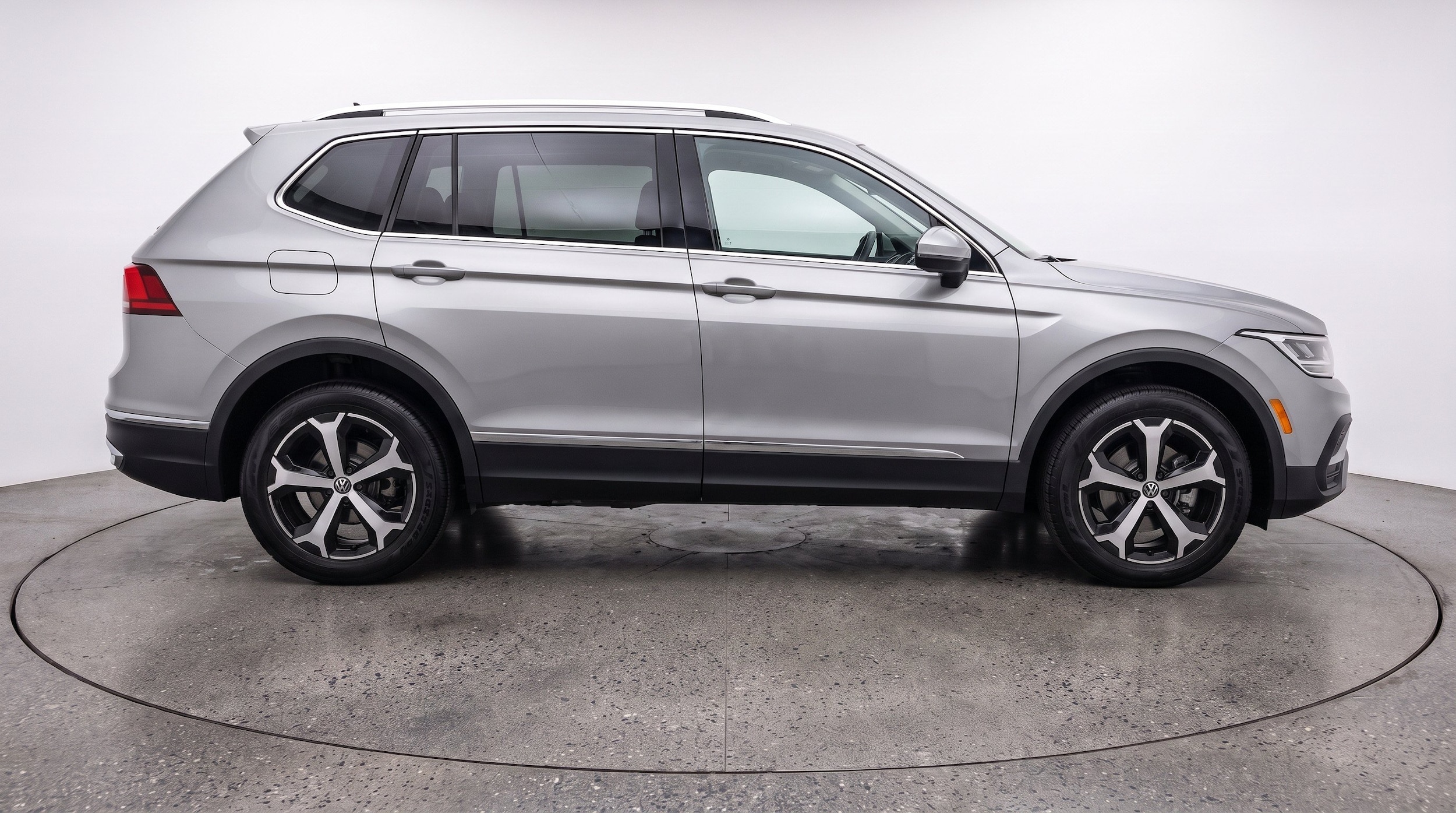 Thumbnail: 2026 Volkswagen Tiguan - 10